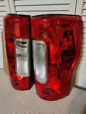 Tail Light Right and Left for 2017/2019 Ford F-250 Halogen OEM-used excellent