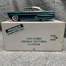 Danbury Mint 1955 Ford Crown Victoria Custom Turquoise 1/24 Scale With Box