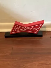 Light Up Budweiser Sign w/ Charging Cord (needs AAA batteries)