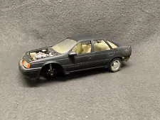 AMT Ford Taurus SHO Sedan 6075 Built 1/25 Model 24 Valve DOHC Parts Car 1990