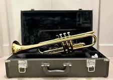 Yamaha YTR-2330 Trumpet Gold Lacquer Used Good Condition w/Hardcase & Accessory