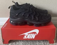 NEW Nike Air Vapormax Plus Triple Black Mens Size 10 924453-004 NOBOXLID