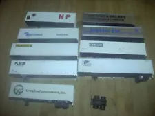 HO SCALE WALTHERS TRUCK TRAILER LOT - FOR PARTS