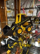 NZG No. 276 New Holland L-555 Super Boom Loader - 1:25 scale