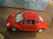 KINSMART: 2003 VW NEW BEETLE RSi, Pullbacks, 1:32 Car