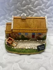 1997 RARE HandPainted Quiet Man Cottage Miniature Masterpieces Musical signed