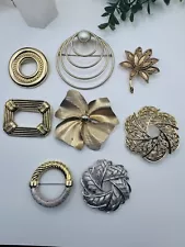 Lot of 8 Vintage Brooches- ✨ Brooches For Sale ✨ Beautiful Brooches Collection