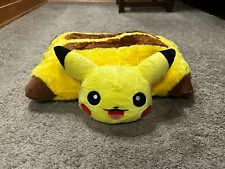 Pokemon Pikachu - Pillow + Plush toy