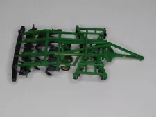 Ertl John Deere 27301:64 Combination Ripper Farm Implementation Diecast Green