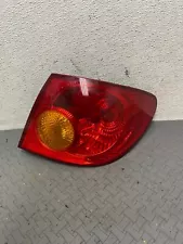 2003 to 2005 Toyota Corolla Right Passenger RH Side Tail Light Oem C5104 DG1 (For: 2005 Toyota Corolla)