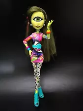 Monster High Rare Iris Clops I Love Heart Fashion Doll Mattel Green Eye Cyclops