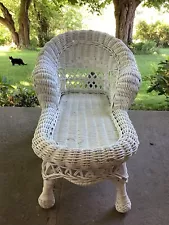 Well made Doll Size White Wicker Fainting Couch Lounge Chair 13”x5” 12” Tall