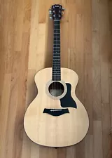 Taylor 114e 6-string acoustic-electric guitar, Grand Auditorium, padded gig bag