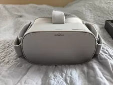 Oculus Go 32gb with controller and charger