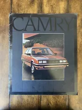 VINTAGE 1983 Toyota Camry 16-page Original Car Sales Brochure Catalog