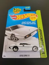 HOT WHEELS LOTUS ESPRIT S1 NEW FOR 2015 JAMES BOND 007 SPY WHO LOVED ME.