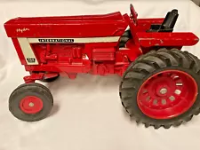 Ertl International Farmall 966 Hydro 1:16 Toy Tractor