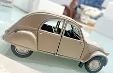 New Listing1951 citroen 2cv franklin mint precision models