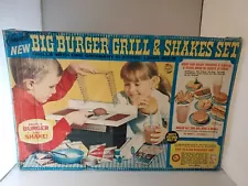 Vintage 1968 Kenner Big Burger Grill and Shake Set in the Original Box No. 1415