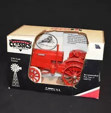 MIB Vintage Country Classics 1/16 Case IH Tractor McCormick Deering 22-36 ERTL