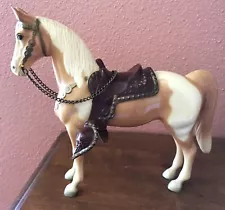 New ListingVintage 1950s Breyer Pinto Horse Western Snap Saddle Chain Reins 7.5 X 8 Inches