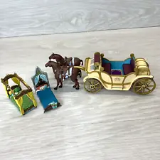 Disney Elena of Avalor Carriage with Two Horses & 2 Castle Beds