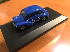 Renault 4CV Eligor 1:43 with Base and Lid Cristinomodels