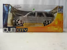 Jada 2002 Cadillac Escalade, 1/24, Silver, Dub City