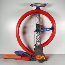 Hot Wheels TRICK TRACKS Colossal Stunt World 360 Loop / Launcher Set