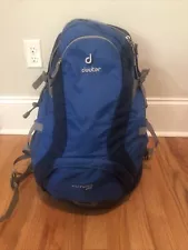 deuter Futura / 28/ Backpack / Hiking gear / Back mesh / Light & Dark Blue Used