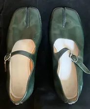 Maison Margiela Tabi Split Toe Leather Flats Buckle Green Size EU41/US 9.5 $990