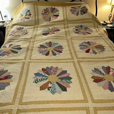 Hand Made quilts Large -Queen size 94”x84” Passed On To Me, Sunflower Pattern