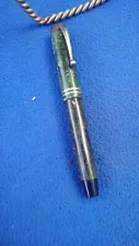 VINTAGE PARKER FOUNTAIN PEN GREEN MARBLED VACUMATIC