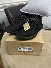 Yeezy 350 Pirate Black size 11