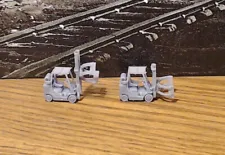 1:87th H.O. Scale Roll Clamp Forklift Qty:2 (Grey)