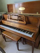 Baldwin piano - Acrosonic upright, Model 4021 WAL, 3 pedal With Bench, 1984