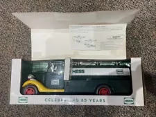 NIB - 2018 Hess Truck Collectors Edition 1933