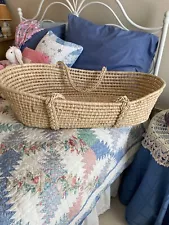 Moses Basket. FREE SHIPPING!