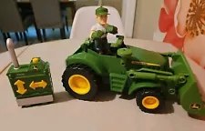 John Deere RC Tractor with Bucket Includes Farmer Toy And Remote *Tested