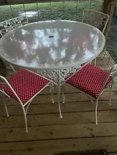 Vintage Round salterini Wrought Iron Patio Set 1960s Vintage Glass Top Dining