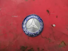 FOR SALE: MERCEDES W111 FRONT GRILLE EMBLEM