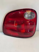 Cab Lh Driver Styleside Tail Light Assy OE Yl3x-13b504 Fits FORD F150 2000-2003 (For: Ford F-150 Heritage)