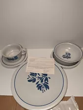 Vintage Pfaltzgraff Yorktowne 5 Piece Setting New In The Box Made In The USA!