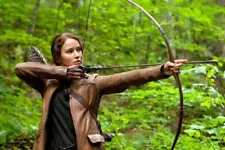 JENNIFER LAWRENCE THE HUNGER GAMES 24x36 inch Poster FIRING BOW AND ARROW