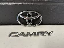 97 98 99 00 01 TOYOTA CAMRY REAR EMBLEM LOGO TRUNK BADGE OEM SET PAIR