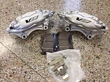 Cadillac CTS-V Brembo Silver 4 Piston Rear Calipers Pair w/Brake Pads 89047742