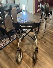 Oasis Space upright walker with seat