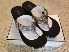 GUESS WOMENS SARRALY BLACK WEDGE THONG SANDALS RHINESTONES w/ SILVER LOGO SZ 8M