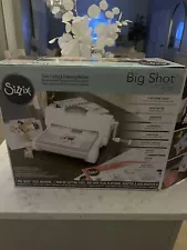 Sizzix Big Shot plus *Die Cutting & Embossing Machine for Arts