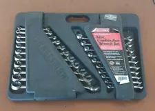 Craftsman 12pt. Standard - Metric 32pc Combination Wrench Set 46937 W/case READ